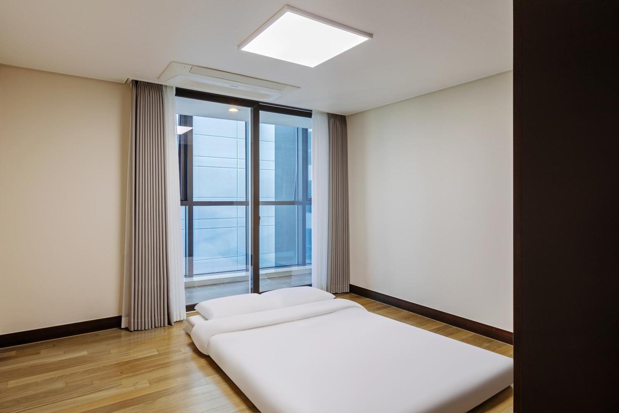 Pale De Cz Condo Busan Bagian luar foto